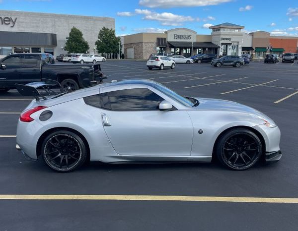 
								2009 NISSAN 370Z full									