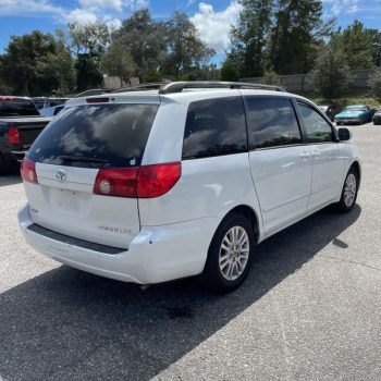 2007 TOYOTA SIENNA XLE