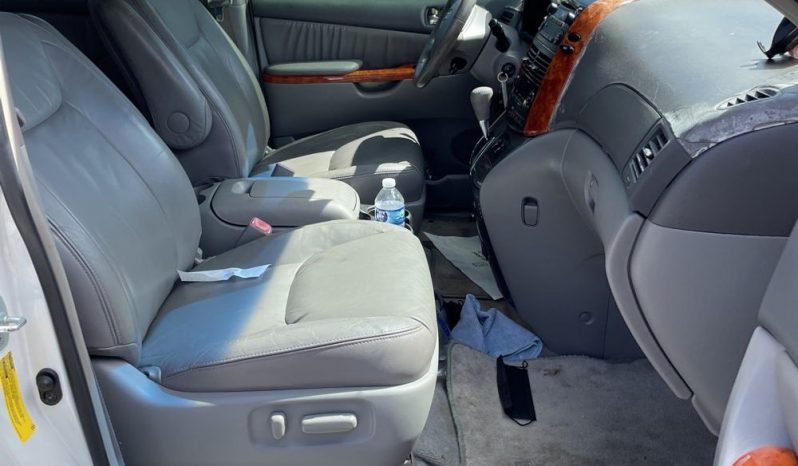 
								2007 TOYOTA SIENNA XLE full									