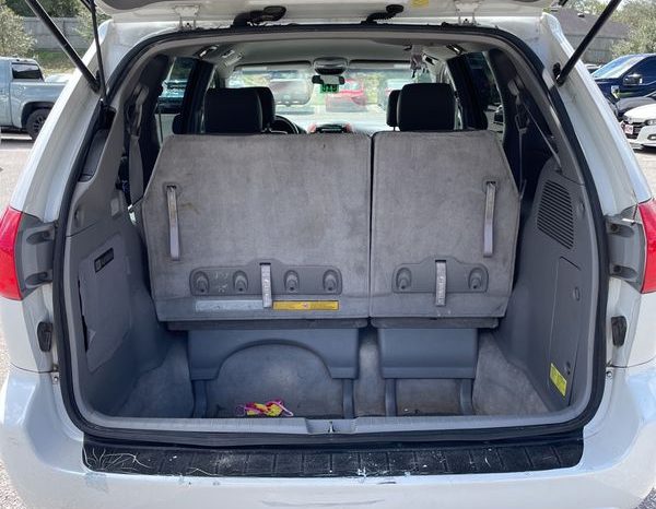 
								2007 TOYOTA SIENNA XLE full									