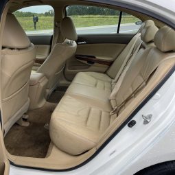 
										2009 HONDA ACCORD V6 full									