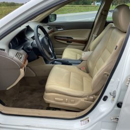 
										2009 HONDA ACCORD V6 full									